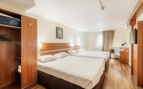 Comfort Hotel Aeroport Lyon St Exupery